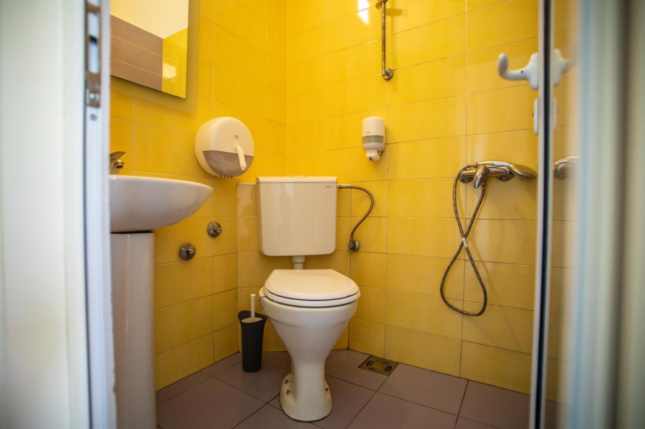 All In Hostel Белград Екстериор снимка