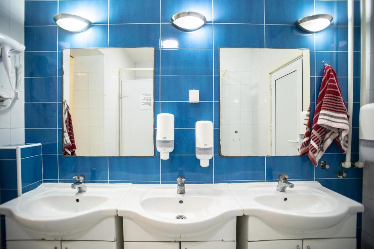 All In Hostel Белград Екстериор снимка