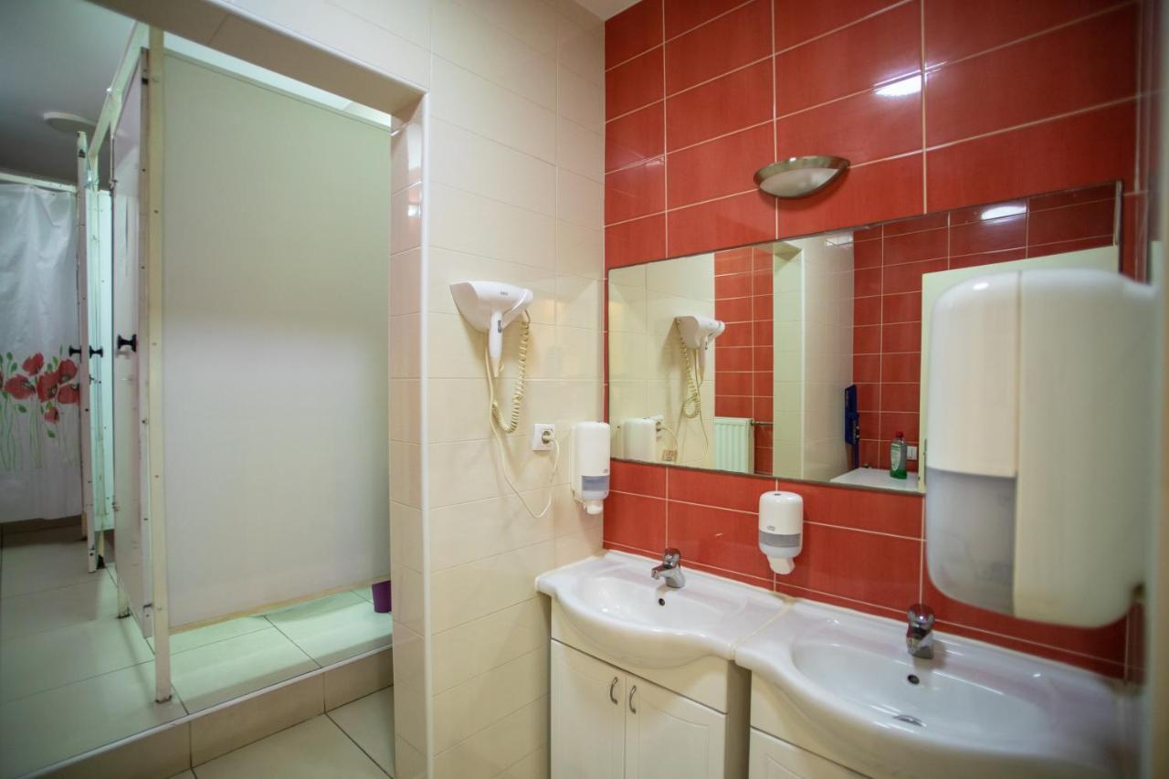 All In Hostel Белград Екстериор снимка