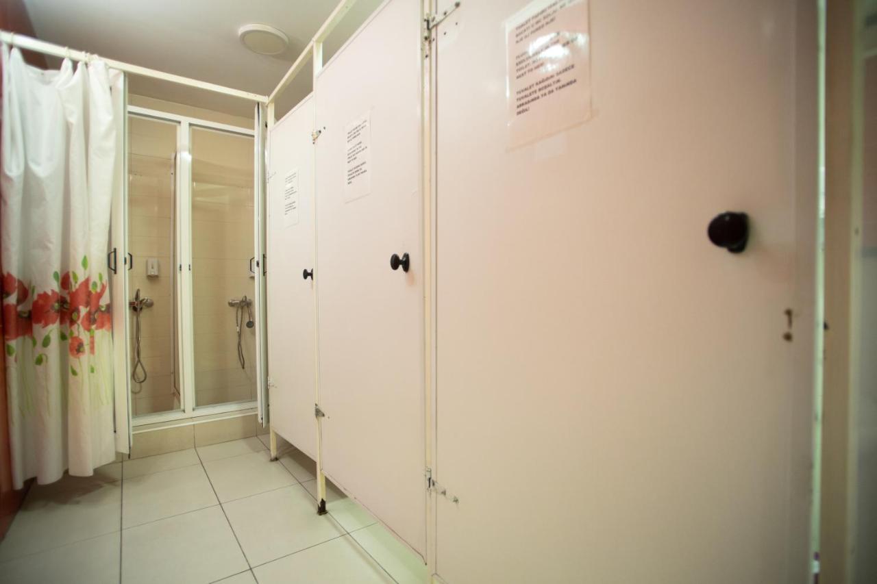 All In Hostel Белград Екстериор снимка